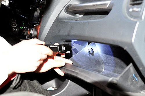 汽車空調(diào)過濾器濾芯更換流程